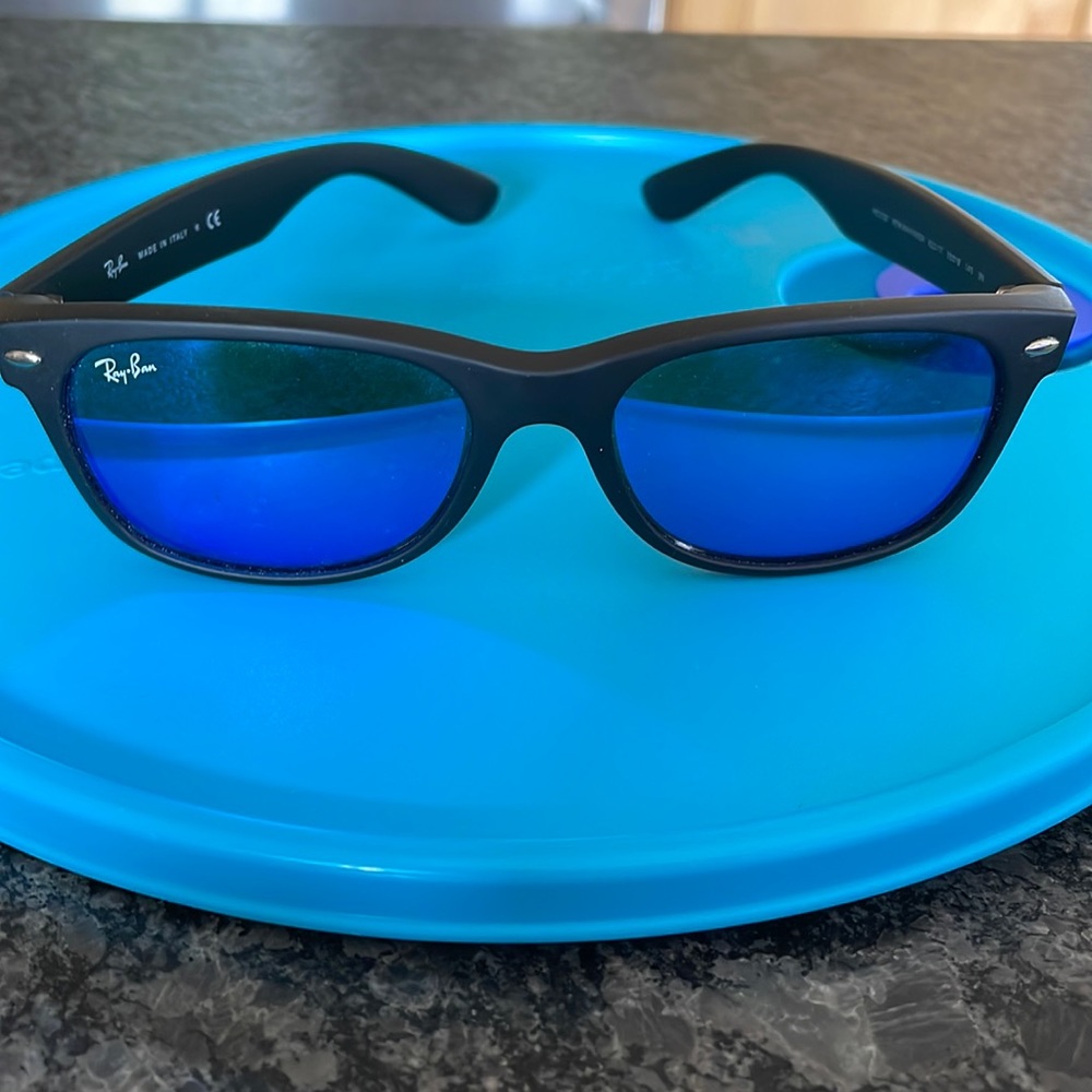 Ray ban blue lens unisex sunglasses